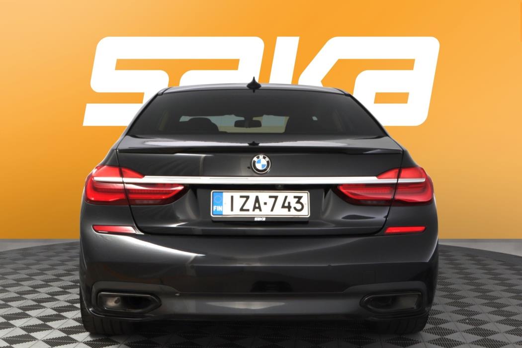 BMW 740 2019
