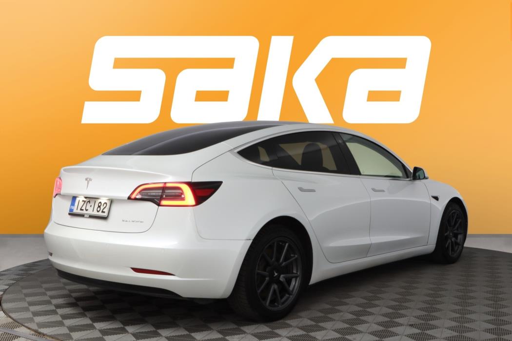TESLA Model 3 2019