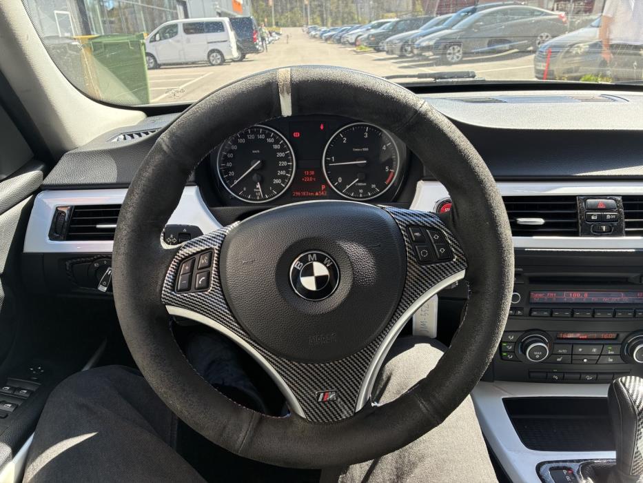 BMW 320 2011