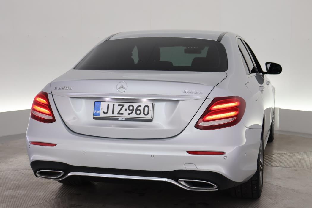 MERCEDES-BENZ E 2019