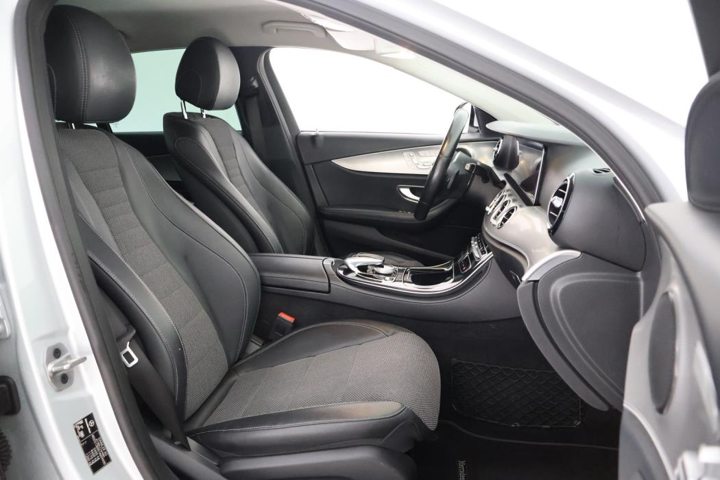 MERCEDES-BENZ E 2019