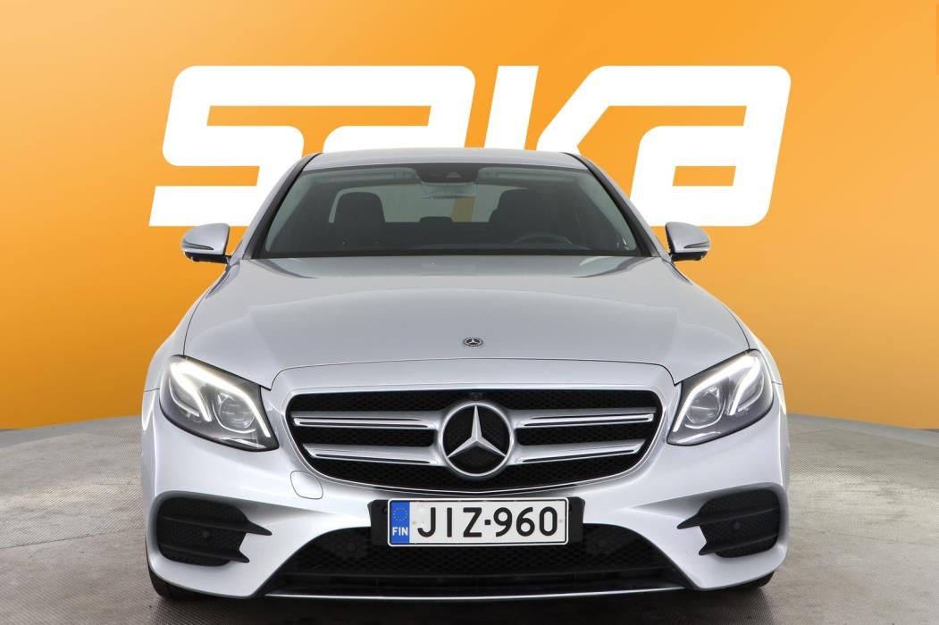 MERCEDES-BENZ E 2019