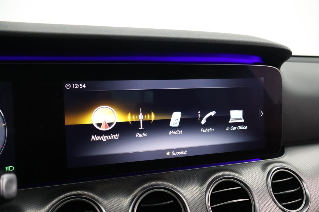 MERCEDES-BENZ E 2019