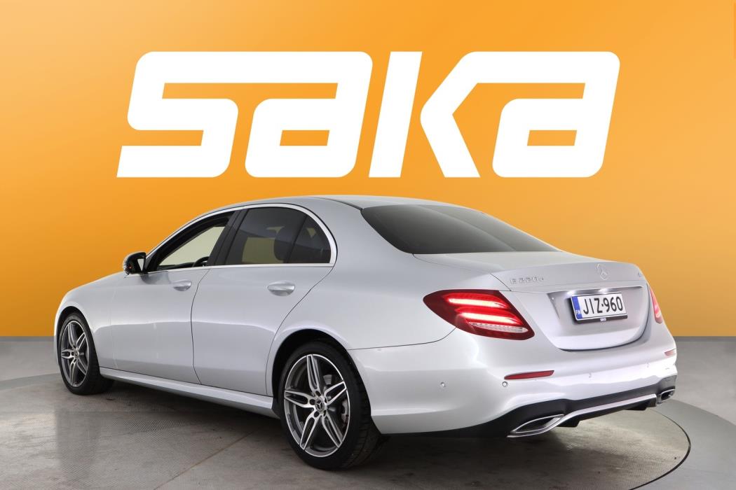 MERCEDES-BENZ E 2019