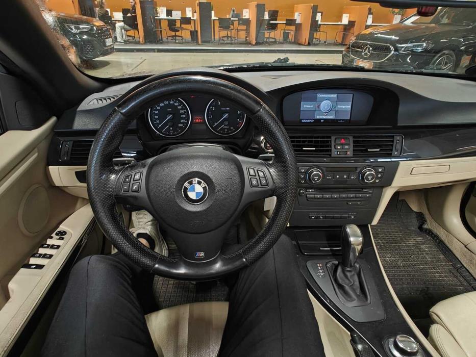 BMW 320 2008