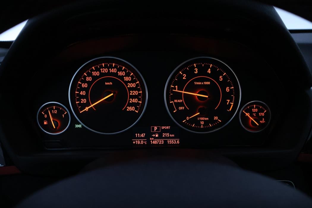 BMW 320 2015