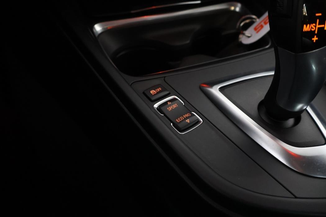 BMW 320 2015