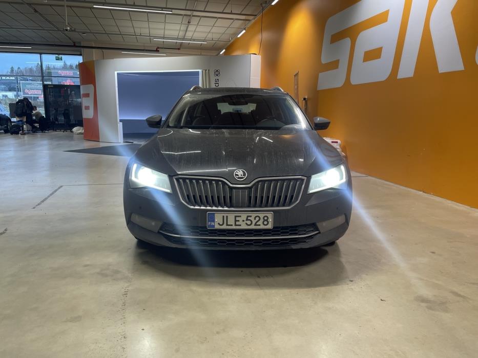 SKODA Superb 2019