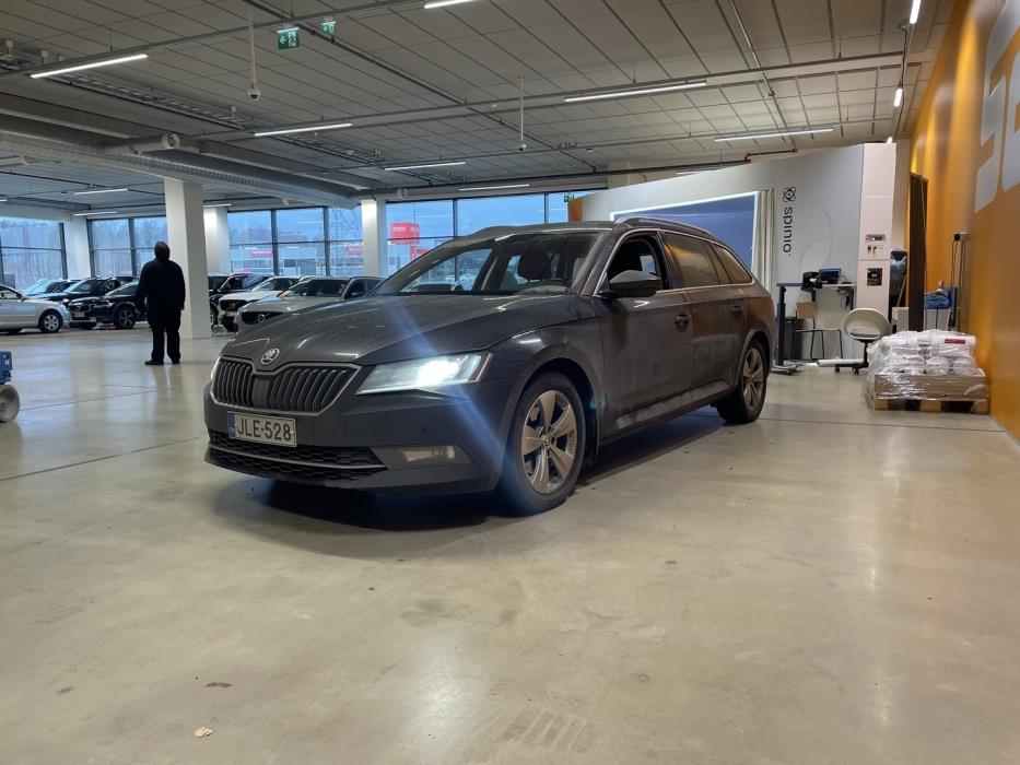 SKODA Superb 2019