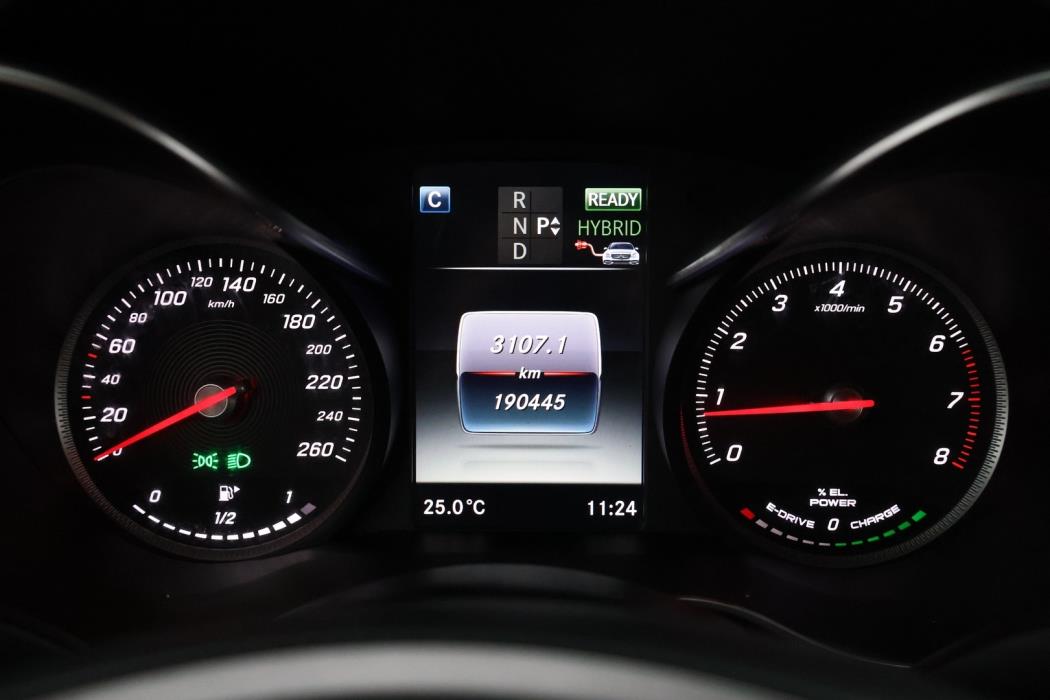 MERCEDES-BENZ C 2016