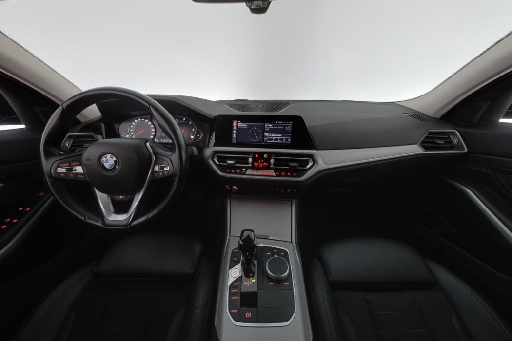 BMW 320 2021