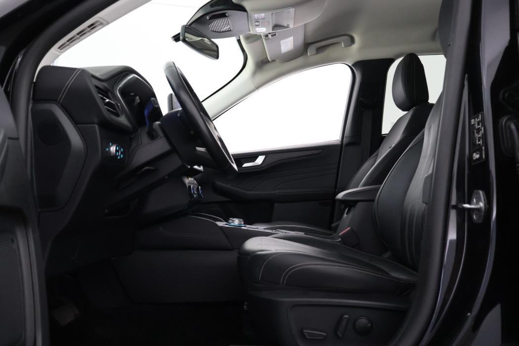 FORD Kuga 2023