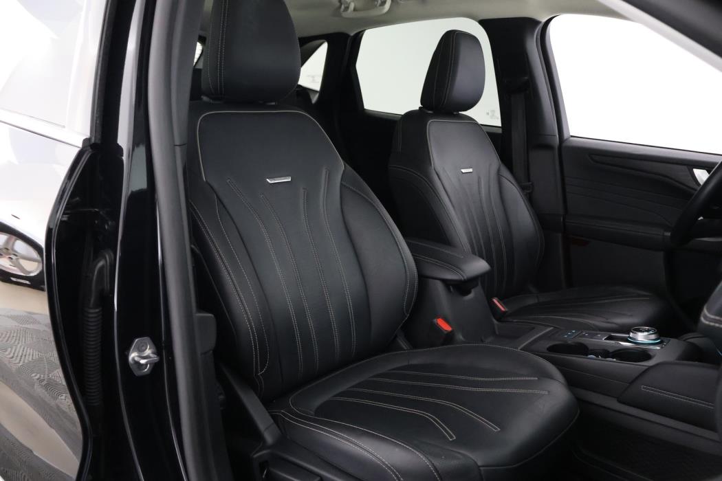 FORD Kuga 2023