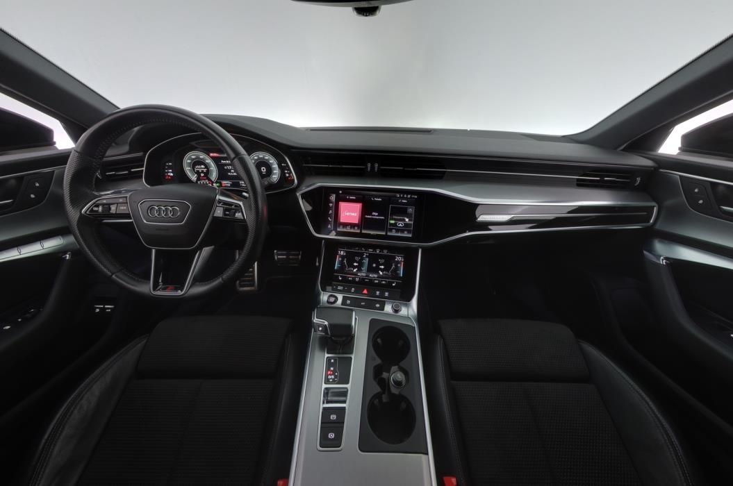 AUDI A6 2021