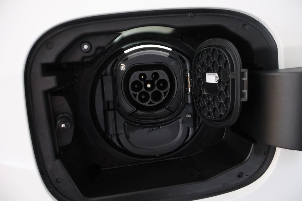 MERCEDES-BENZ A 2022