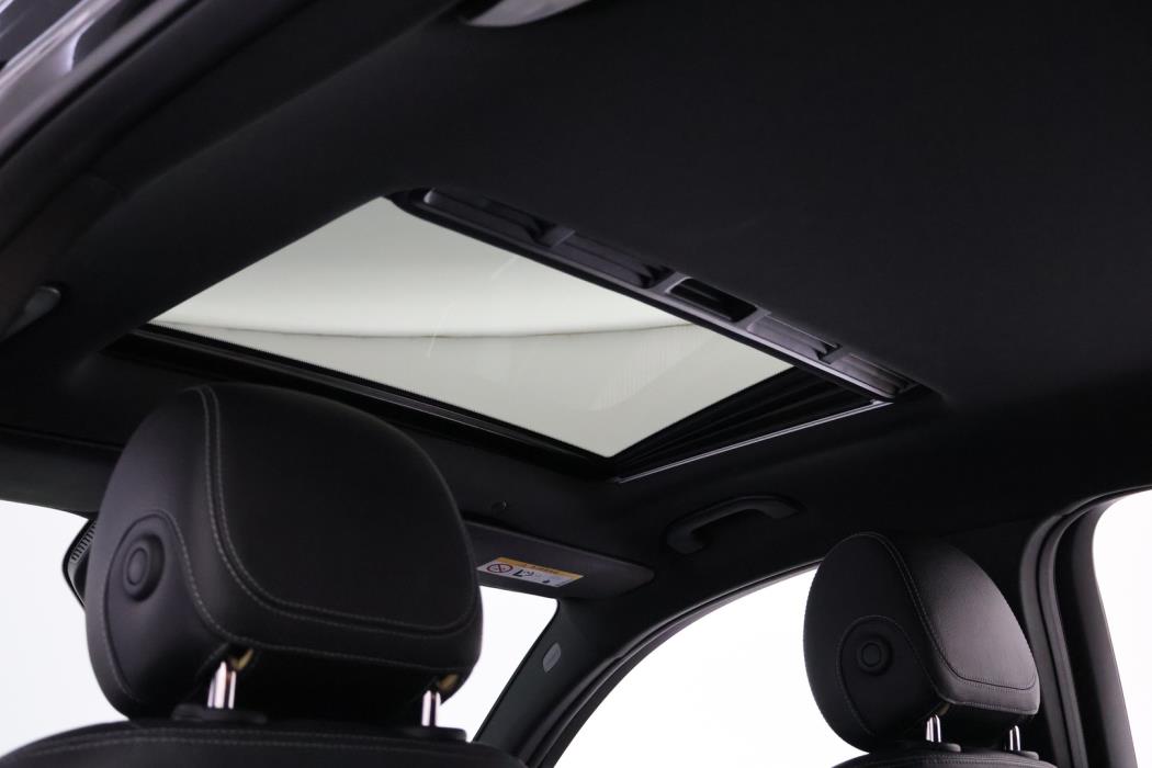 MERCEDES-BENZ EQC 2021