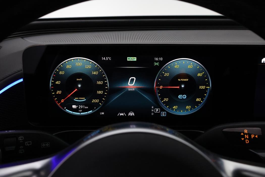 MERCEDES-BENZ EQC 2021