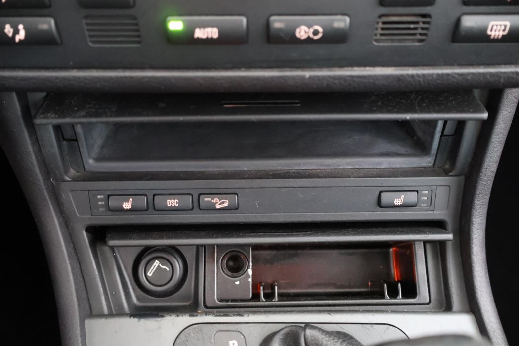 BMW 325 2005