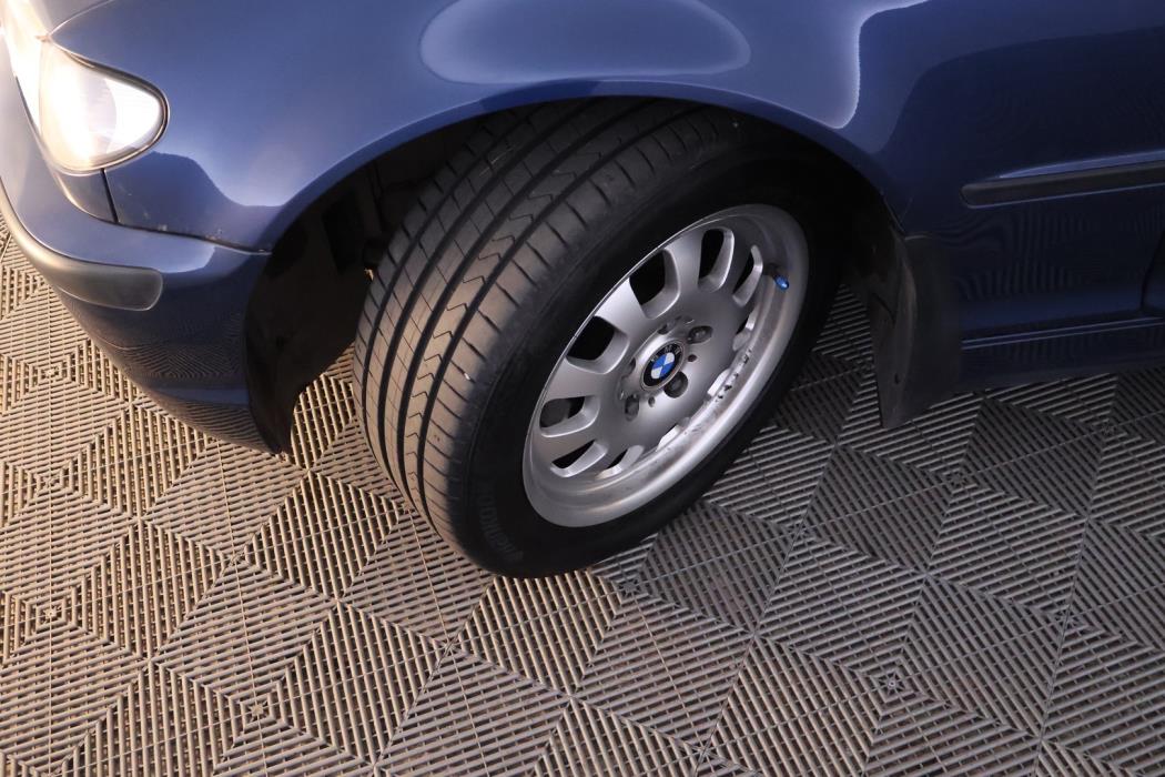 BMW 325 2005