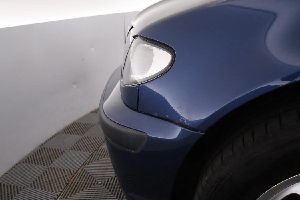 BMW 325 2005