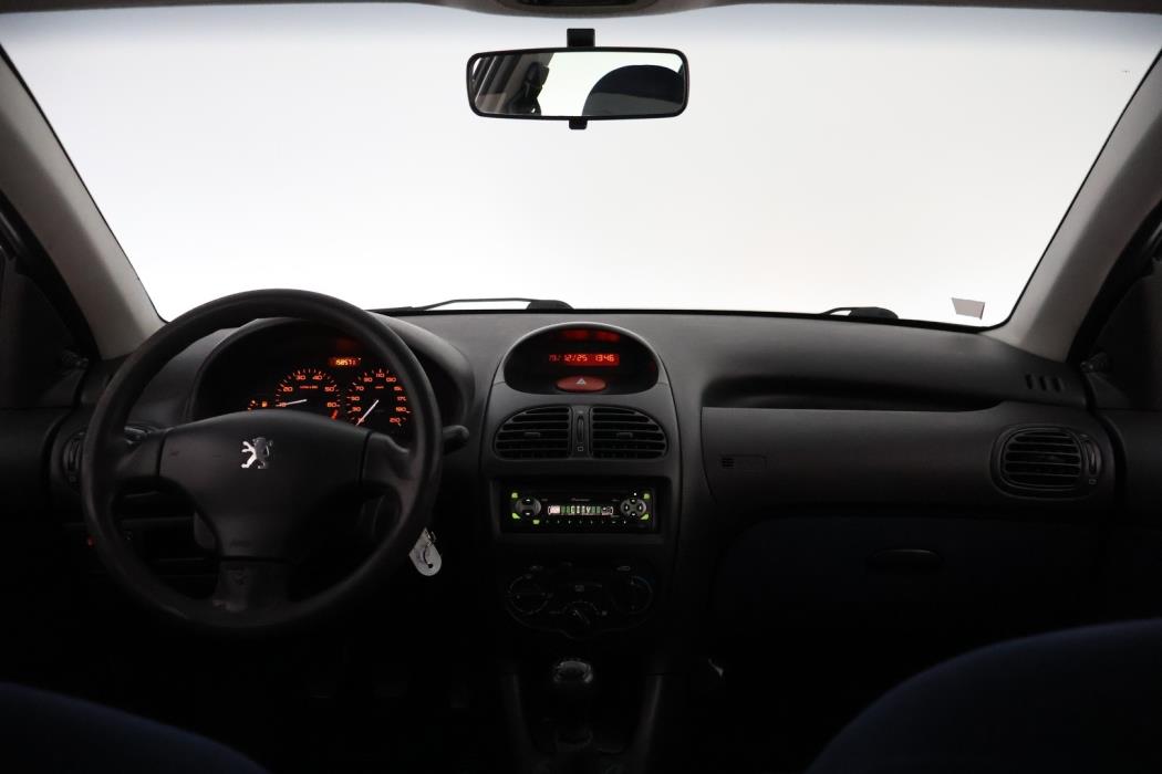 PEUGEOT 206 2002