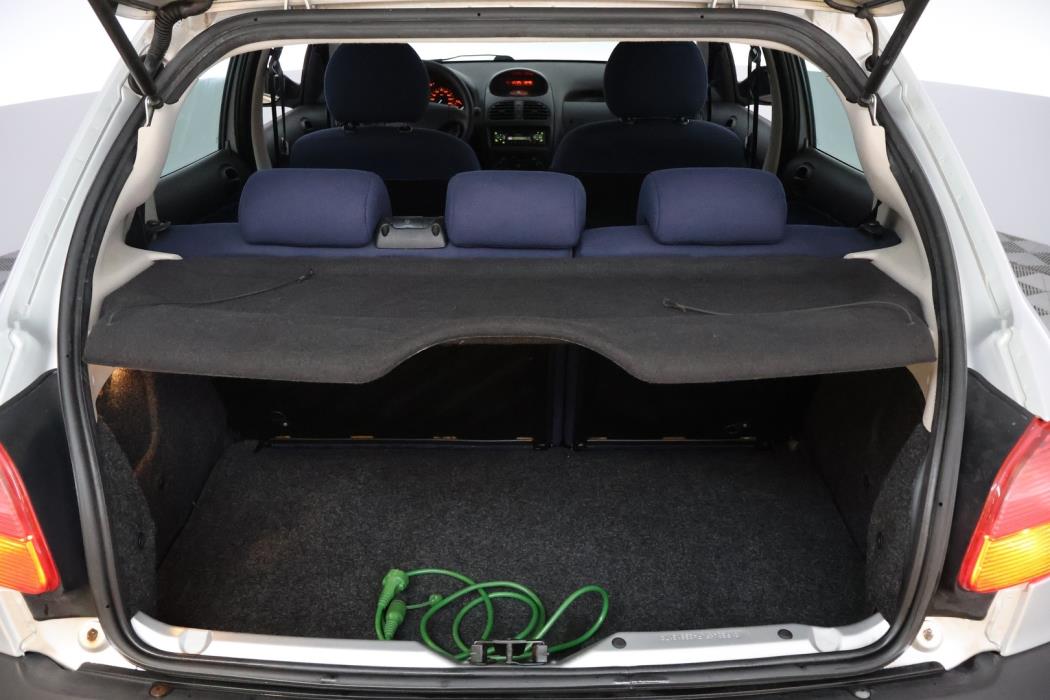 PEUGEOT 206 2002