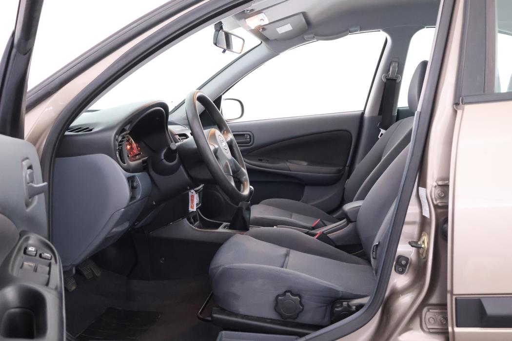 NISSAN Almera 2005