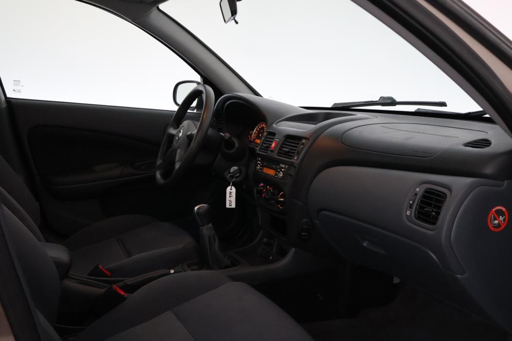 NISSAN Almera 2005