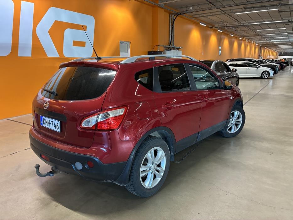 NISSAN Qashqai 2012
