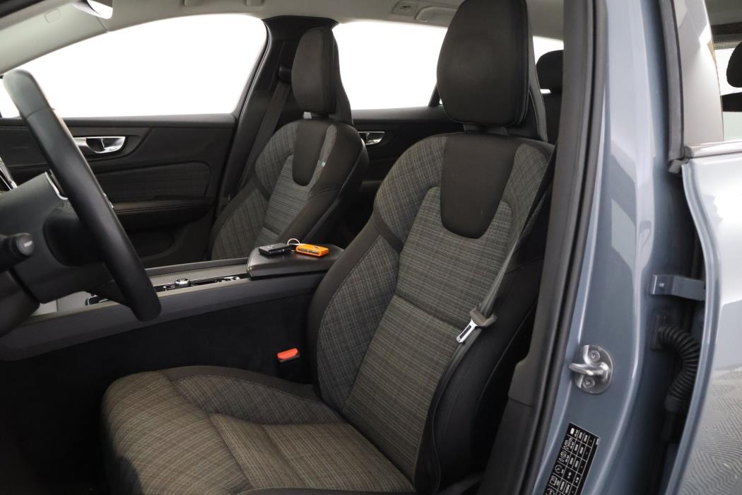 VOLVO V60 Cross Country 2023