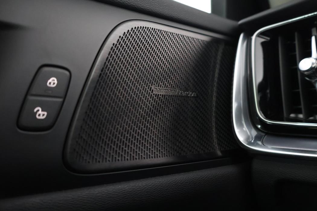 VOLVO V60 Cross Country 2023