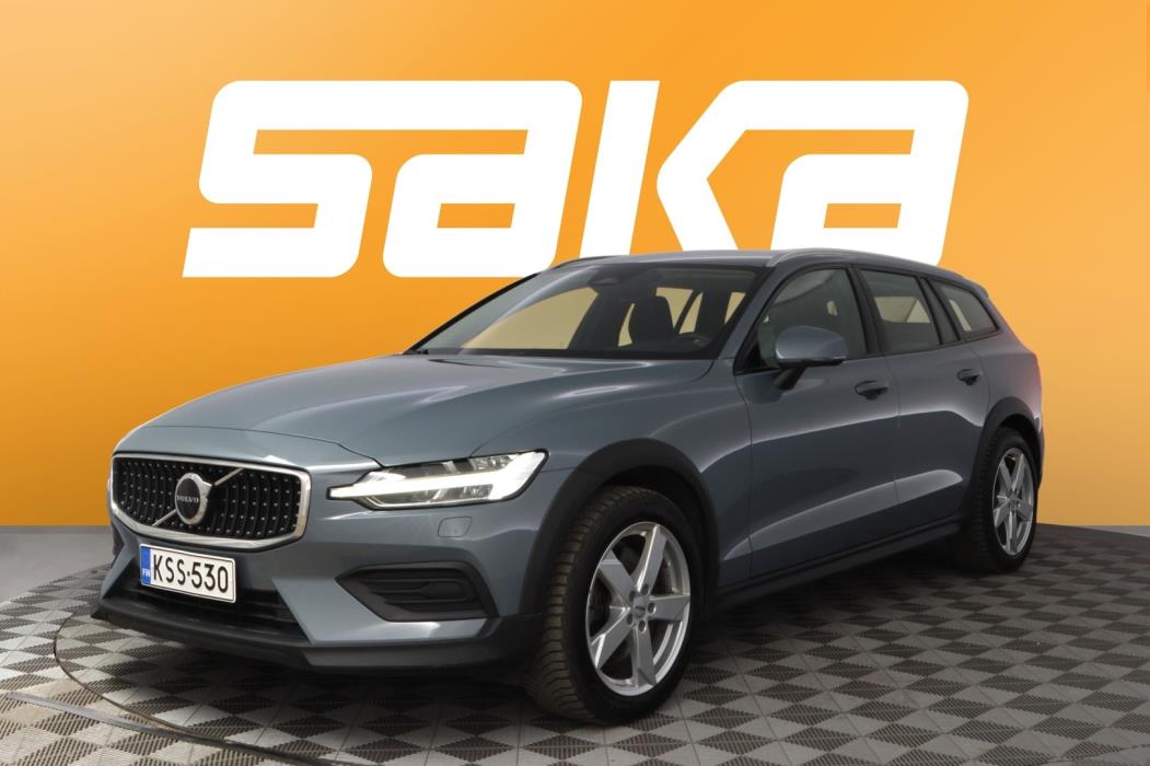 VOLVO V60 Cross Country 2023