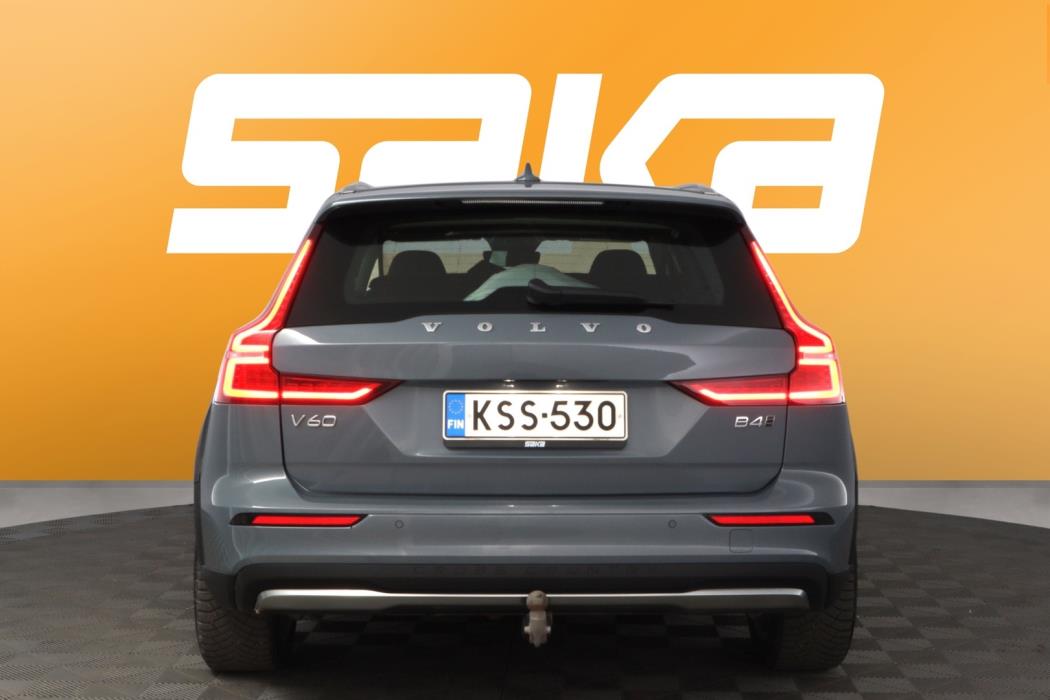 VOLVO V60 Cross Country 2023
