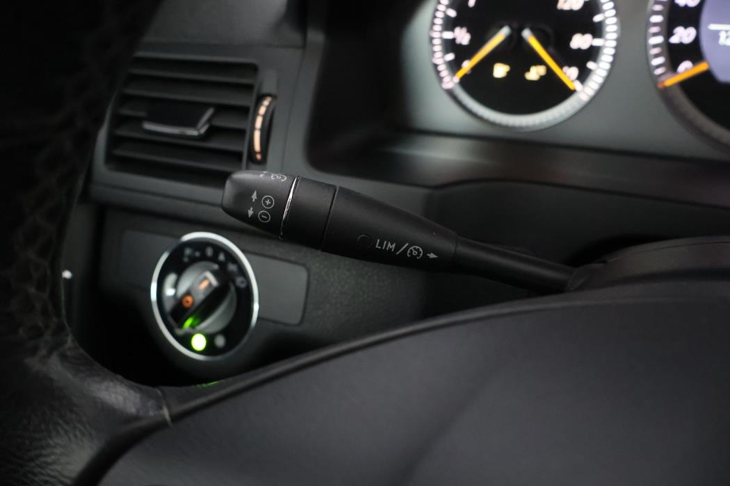 MERCEDES-BENZ C 2008