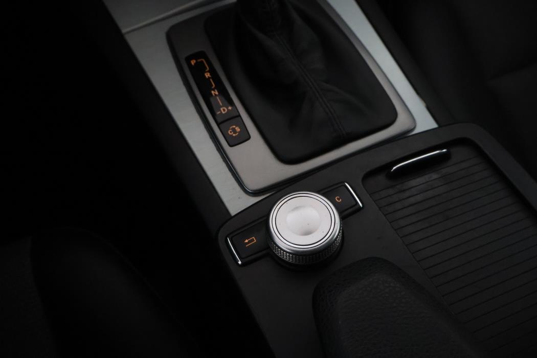 MERCEDES-BENZ C 2008