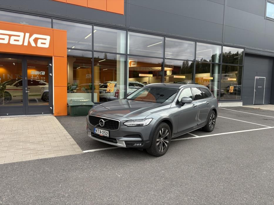 VOLVO V90 Cross Country 2018