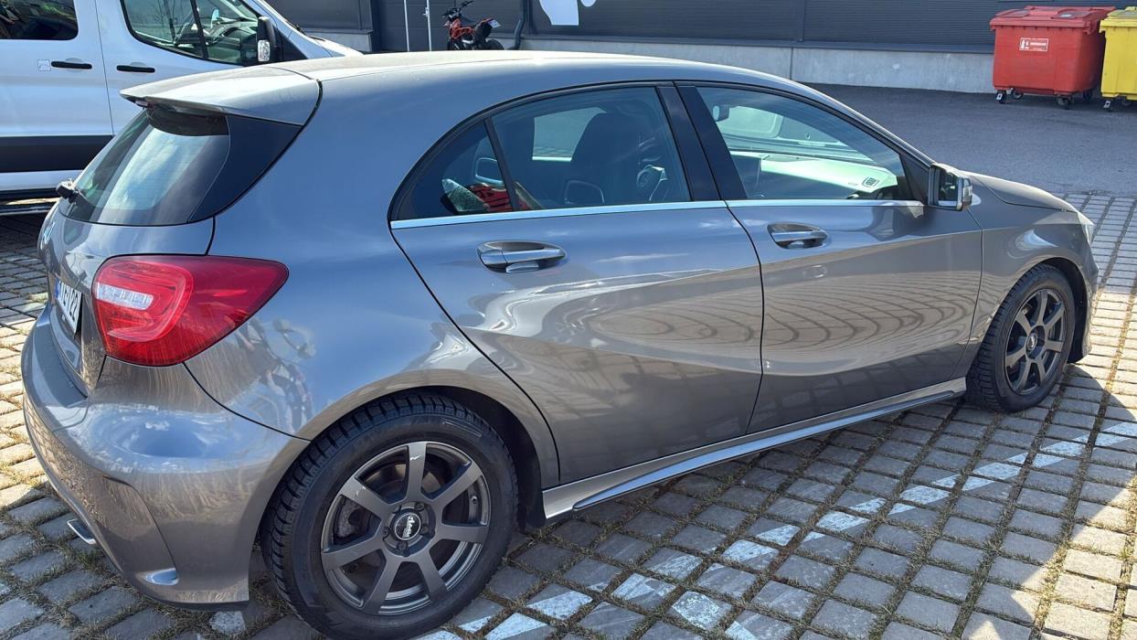 MERCEDES-BENZ A 2014