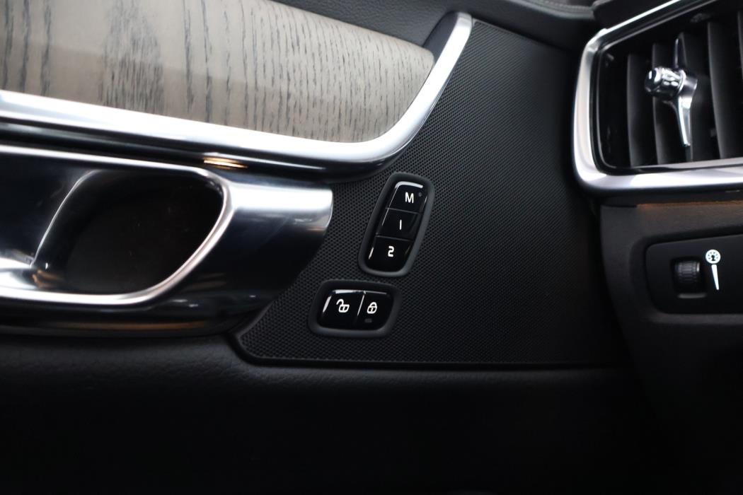 VOLVO S90 2021