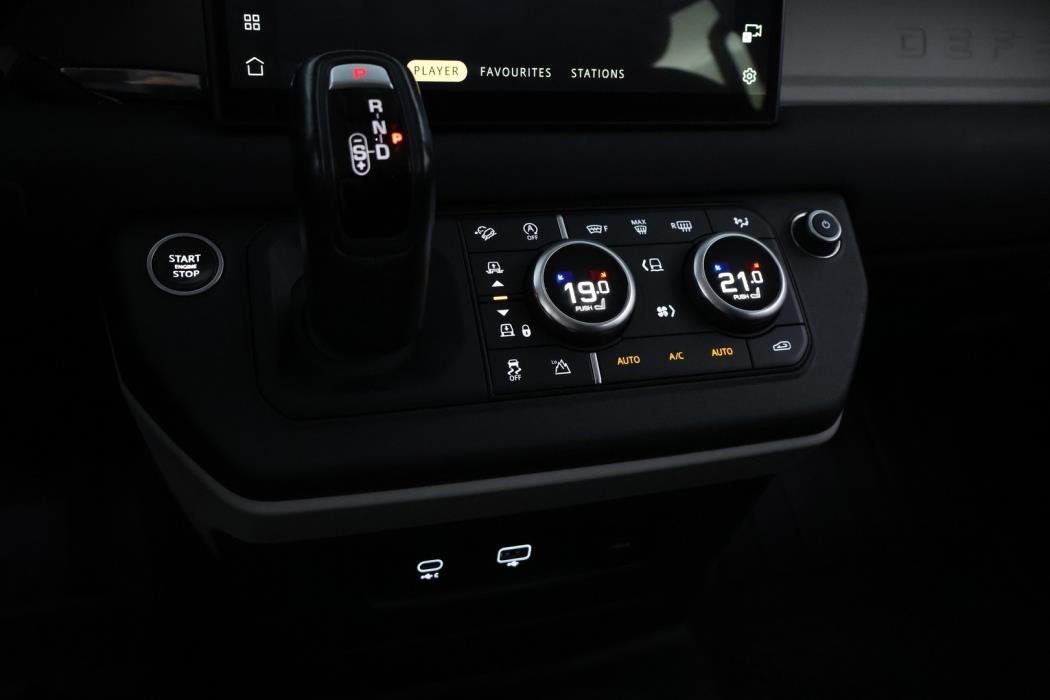 LAND ROVER Defender 2022