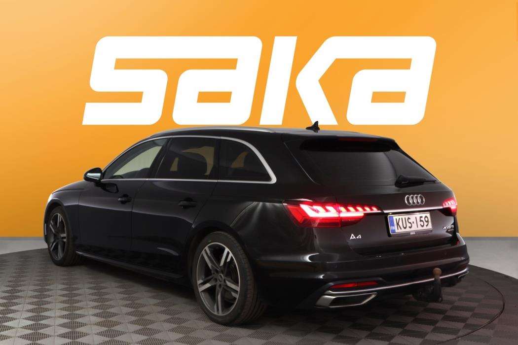AUDI A4 2023
