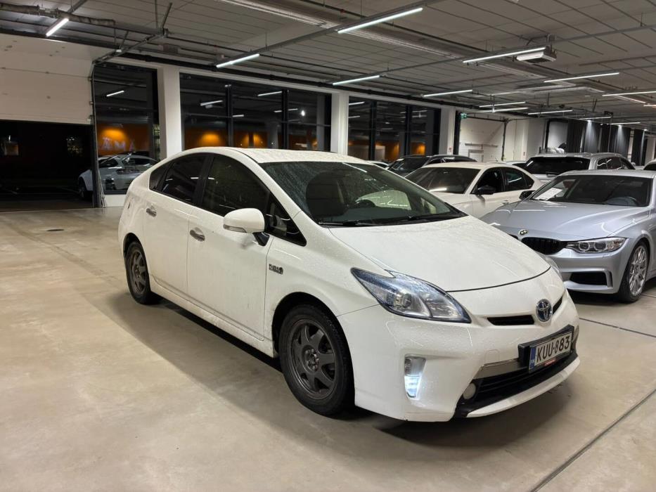 TOYOTA Prius Plug-in 2012