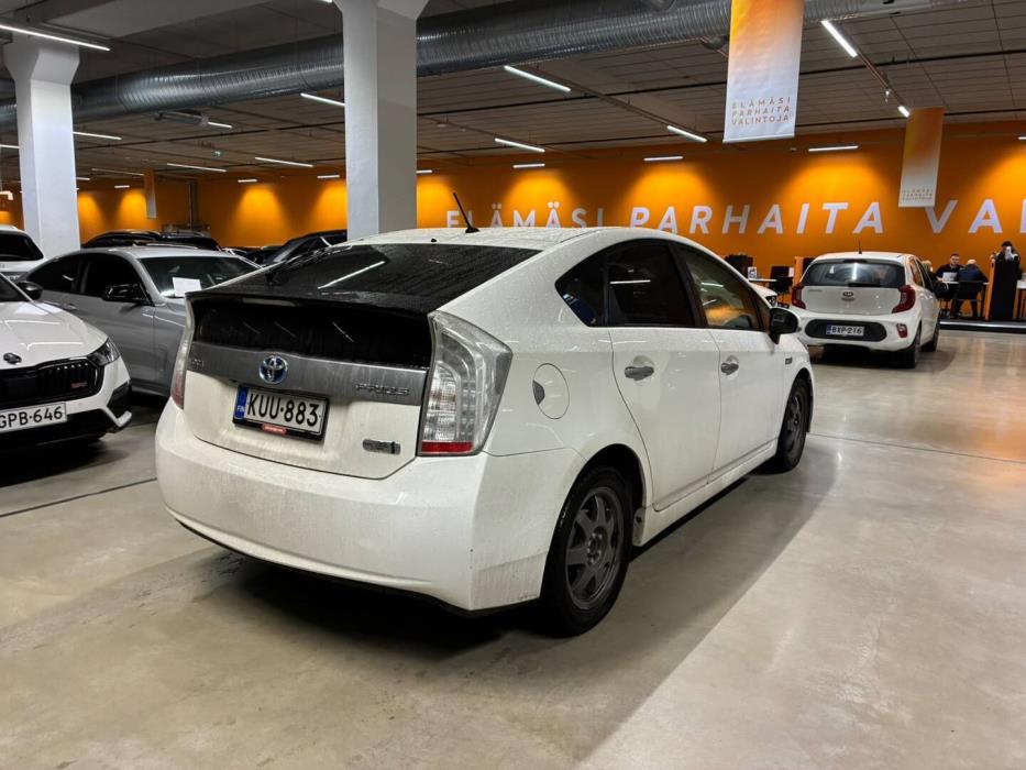 TOYOTA Prius Plug-in 2012