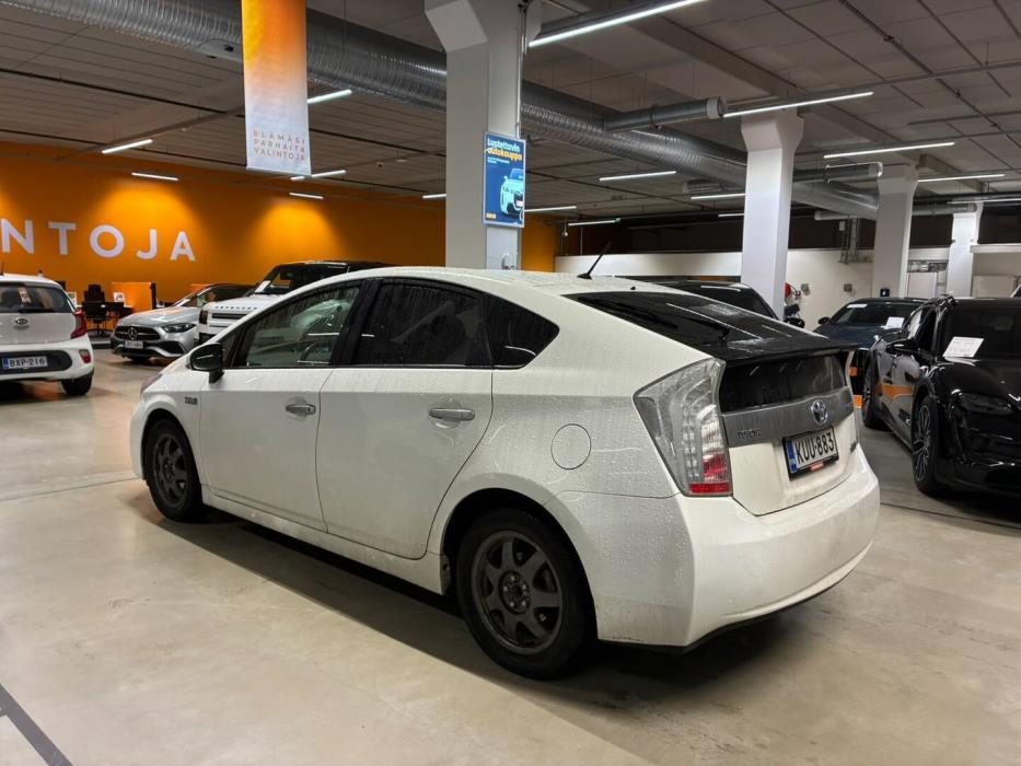 TOYOTA Prius Plug-in 2012