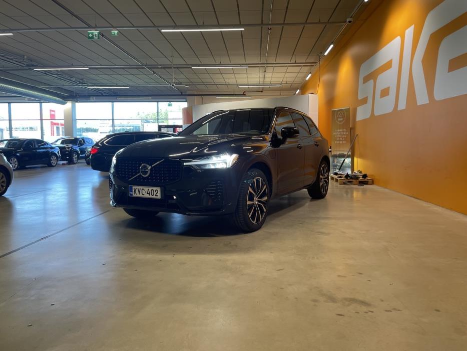 VOLVO XC60 2023