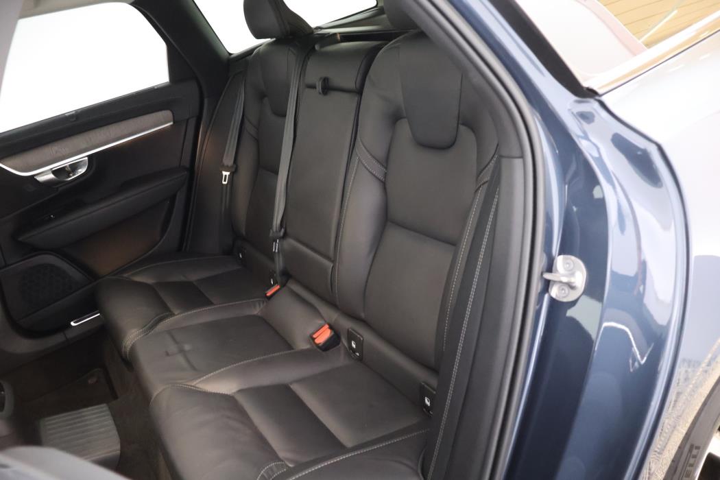 VOLVO V90 2023