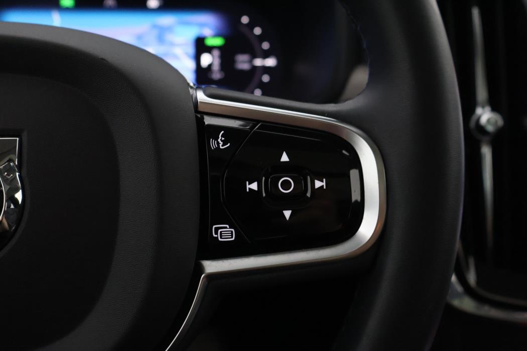 VOLVO V90 2023