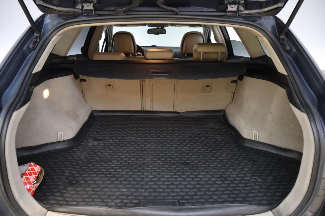 TOYOTA Avensis 2010