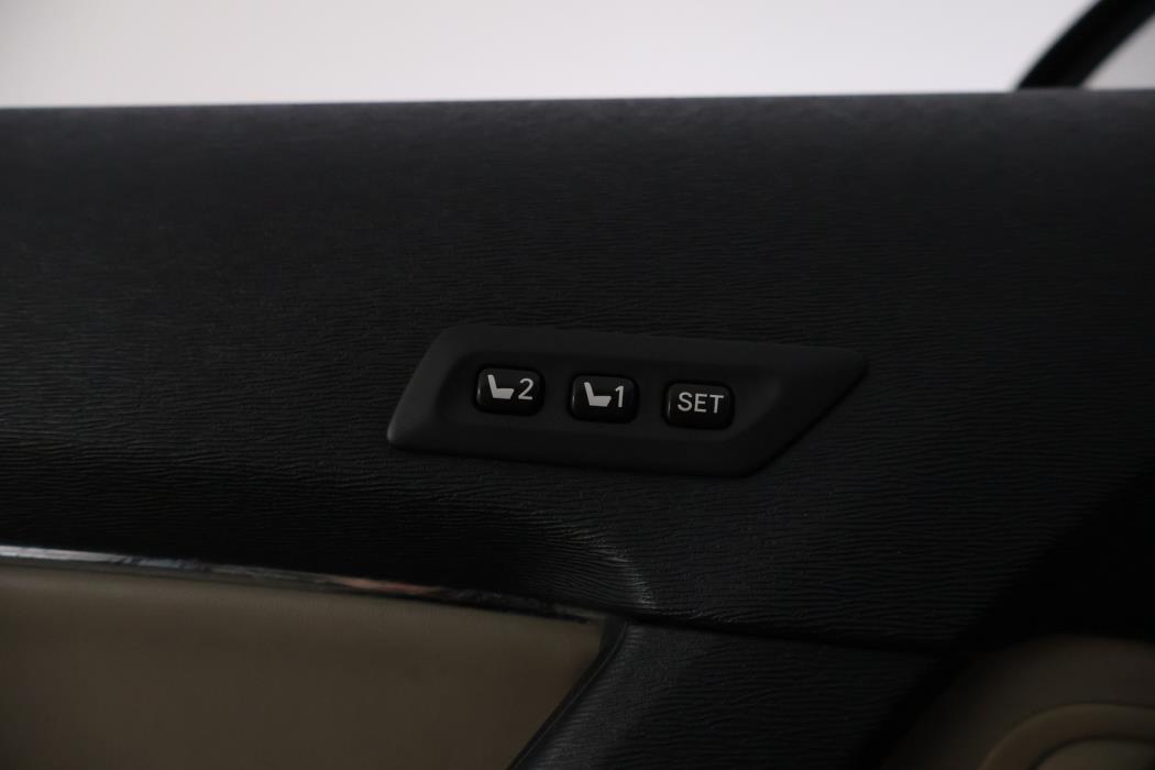 TOYOTA Avensis 2010