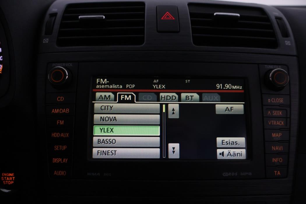 TOYOTA Avensis 2010