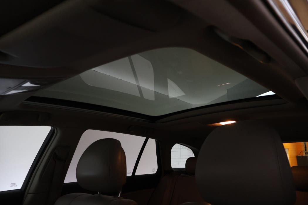 TOYOTA Avensis 2010